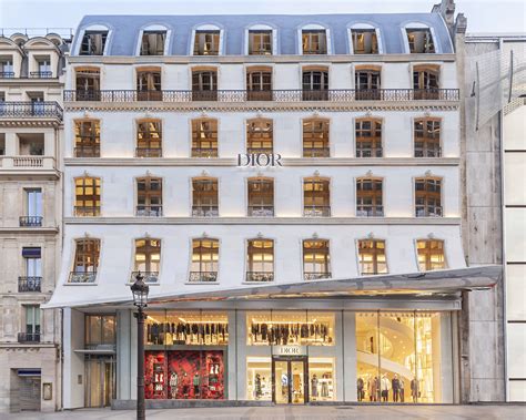 champs elysees dior store|dior paris montigne.